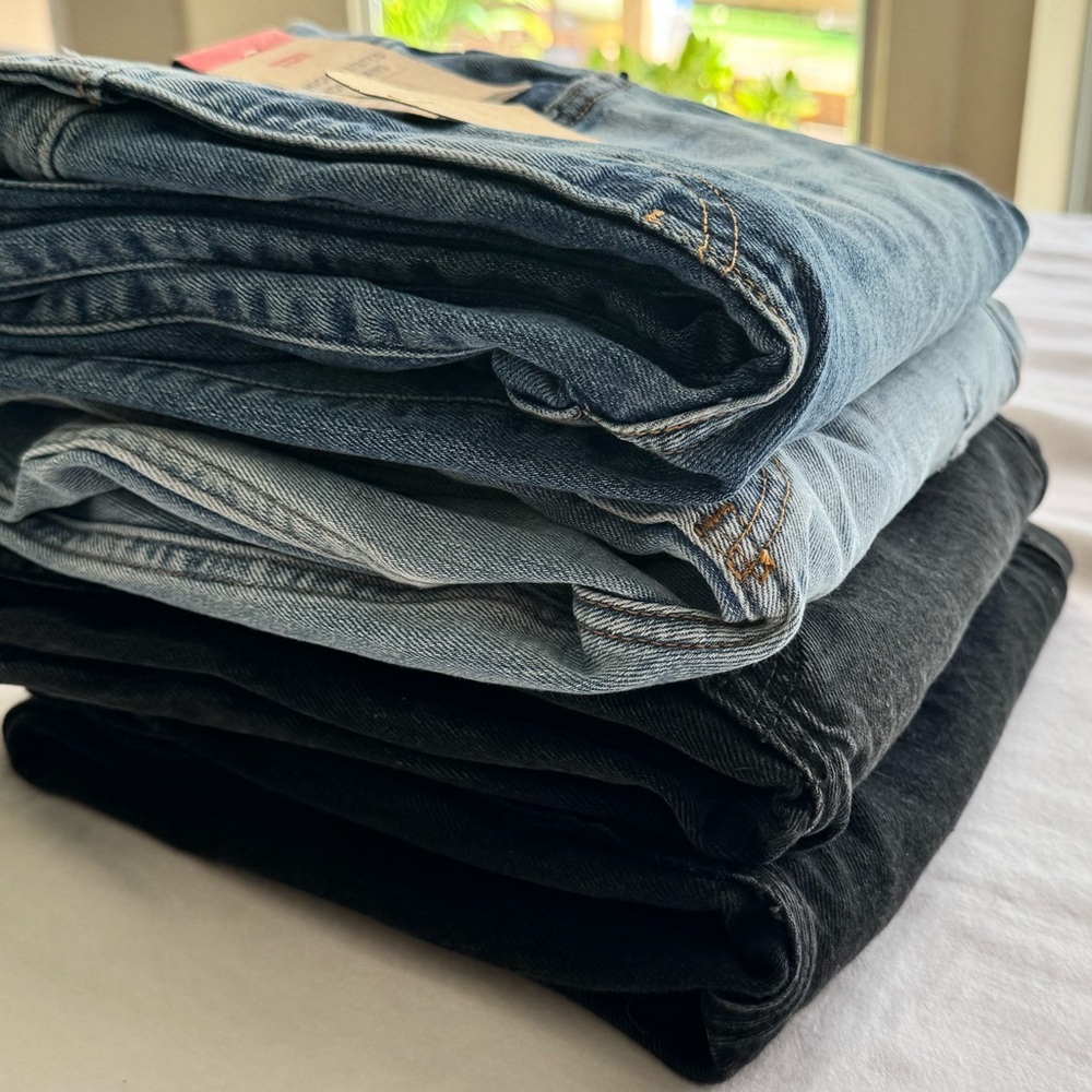 Abercrombie Relaxed Black Jeans - 24 Short